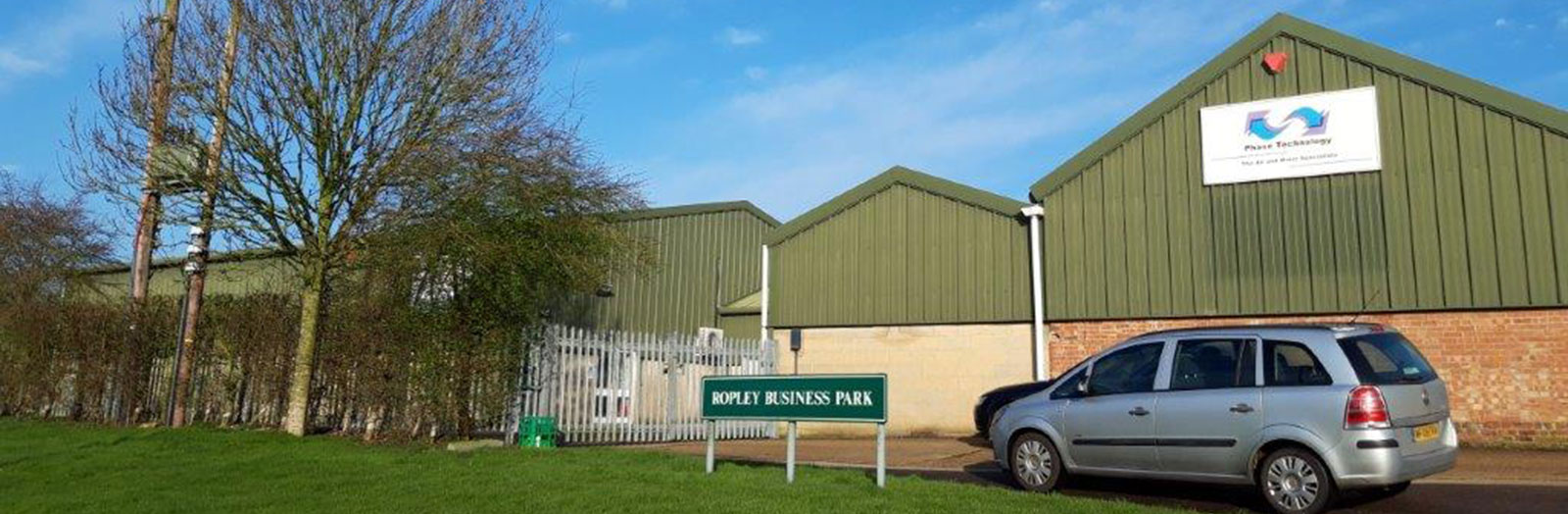 ropley-business-park-alresford-with a secured yard